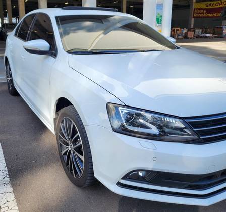 VOLKSWAGEN JETTA 2.0 TSI HIGHLINE 211CV GASOLINA 4P TIPTRONIC VOLKSWAGEN JETTA 2.0 TSI HIGHLINE 211CV GASOLINA 4P TIPTRONIC